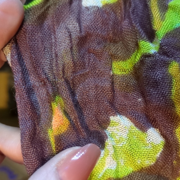 Lightweight patterned scarf wrap - Picture 6 of 8